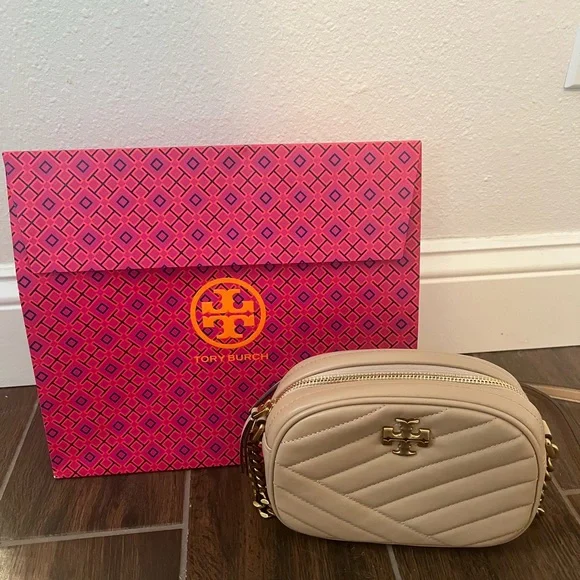 Tory Burch Small Kira Chevron Quilted Crossbody Bag - Picture 1 of 7